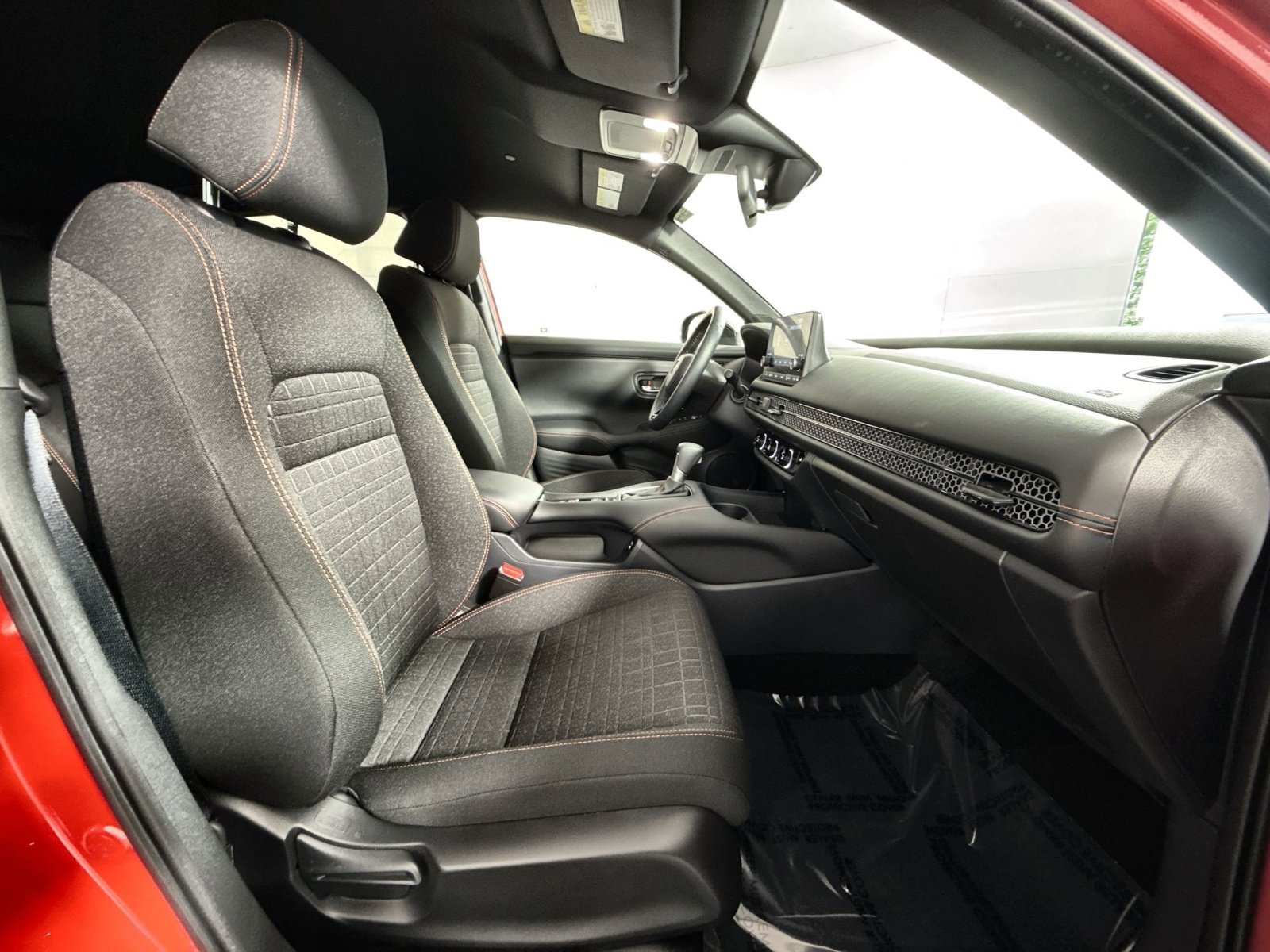 Used 2025 Honda HR-V Sport image 25