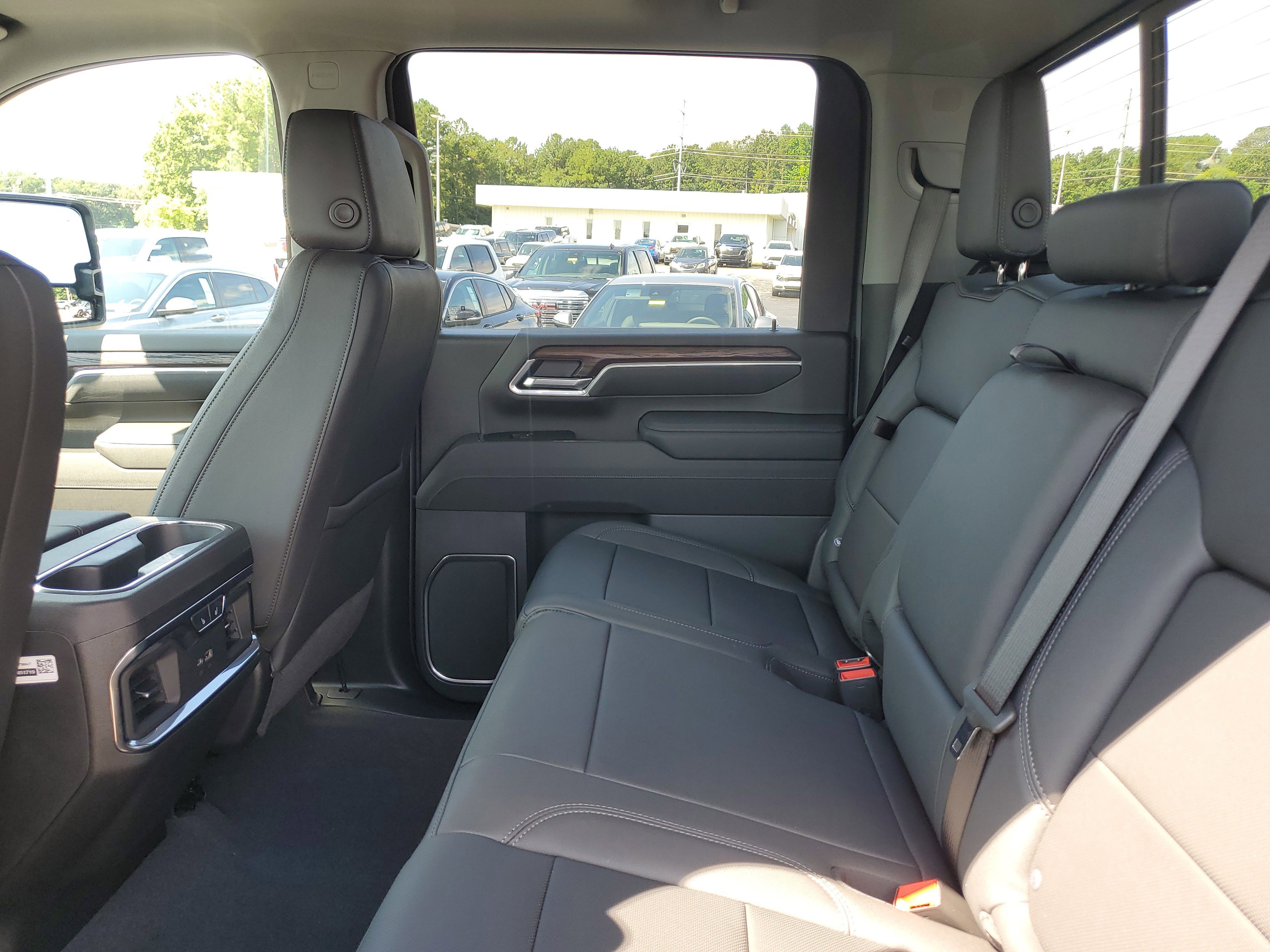 New 2025 GMC Sierra 2500 SLT w/ SLT Convenience Package image 11