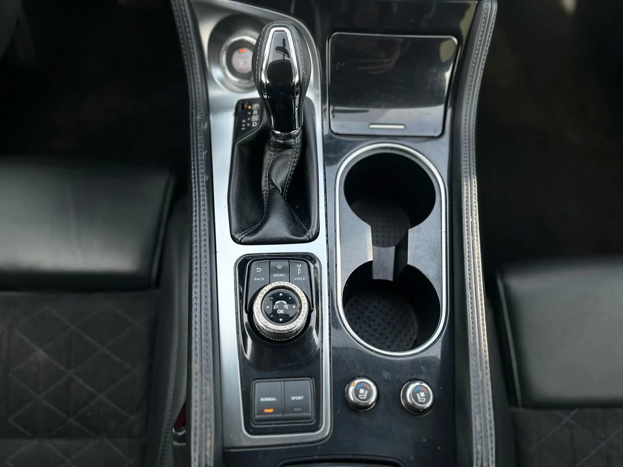 Used 2016 Nissan Maxima SR image 15