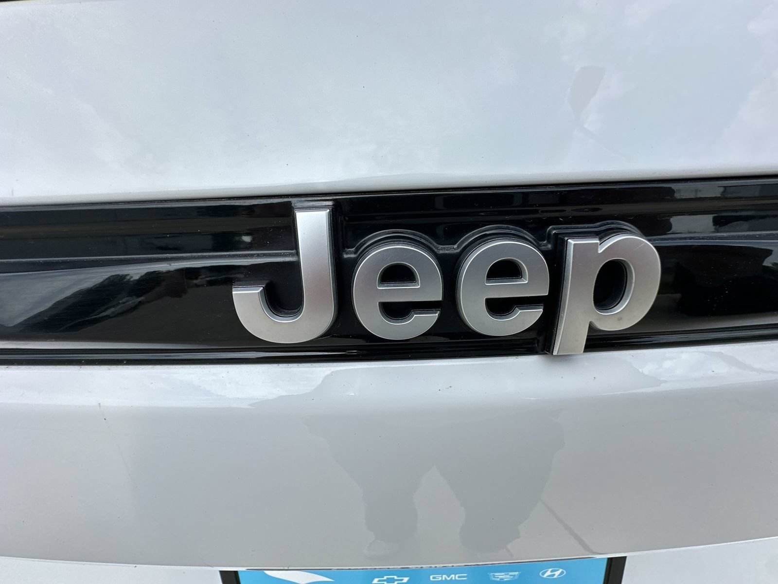 Used 2023 Jeep Grand Cherokee Summit AWD/4WD image 32