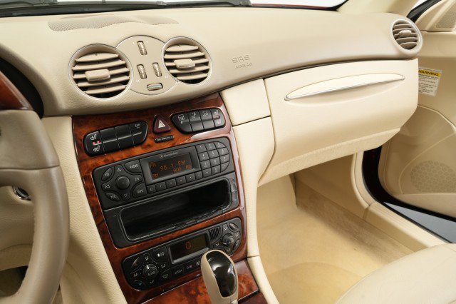 Used 2004 Mercedes-Benz CLK 320 Cabriolet image 55