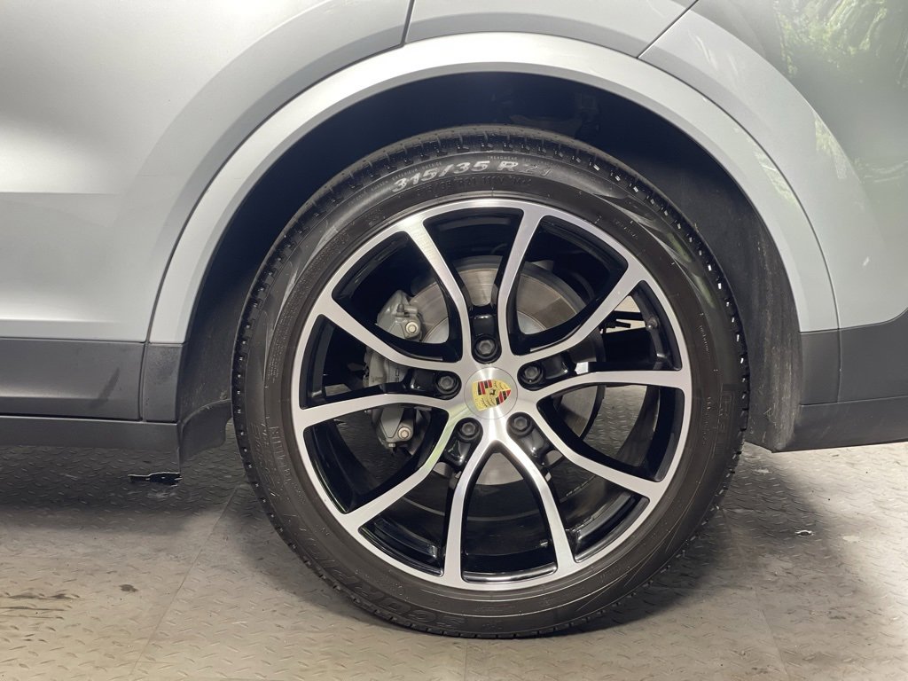 Certified 2023 Porsche Cayenne S image 14