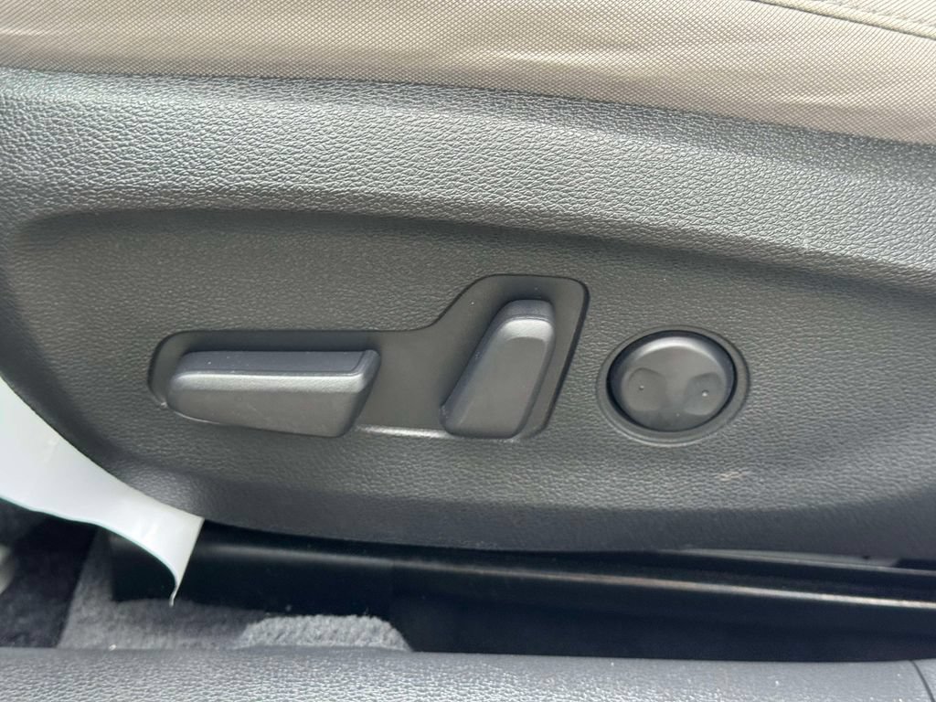 Used 2018 Hyundai Sonata SEL w/ Tech Package 04 FWD image 16
