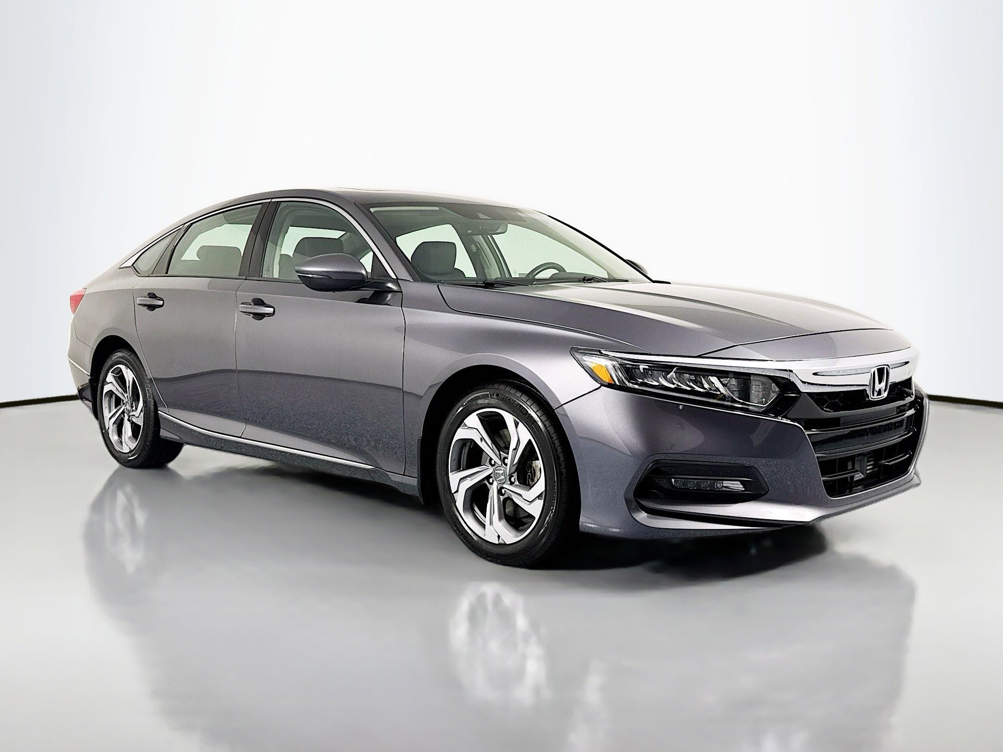 Certified 2018 Honda Accord EX-L image 3