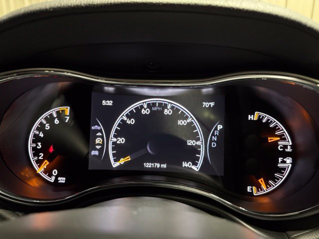 Used 2019 Jeep Grand Cherokee Overland AWD/4WD image 35
