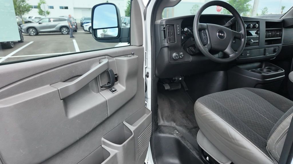 Used 2024 GMC Savana 2500 w/ Driver Convenience Package RWD image 7