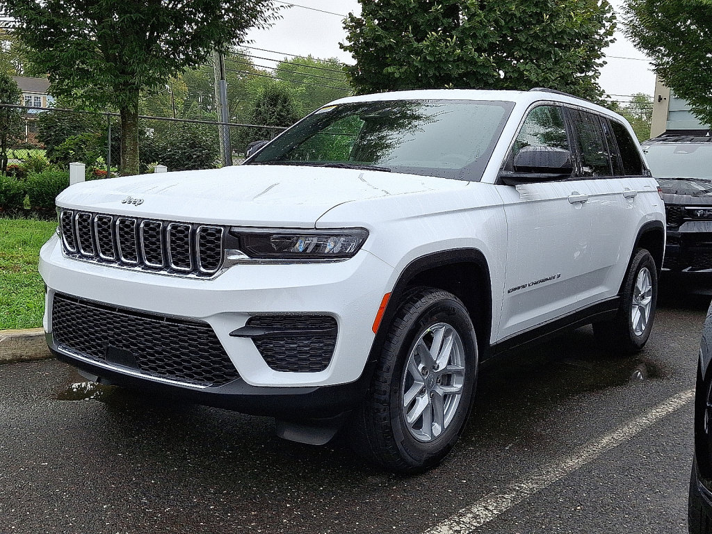 New 2025 Jeep Grand Cherokee Laredo X w/ Luxury Tech Group I image 1