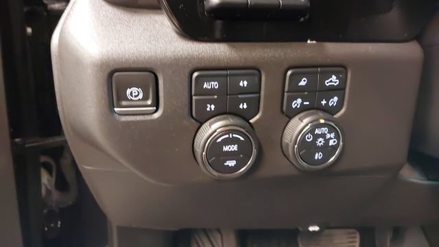 Used 2023 Chevrolet Silverado 1500 LTZ w/ LTZ Premium Package AWD/4WD image 25