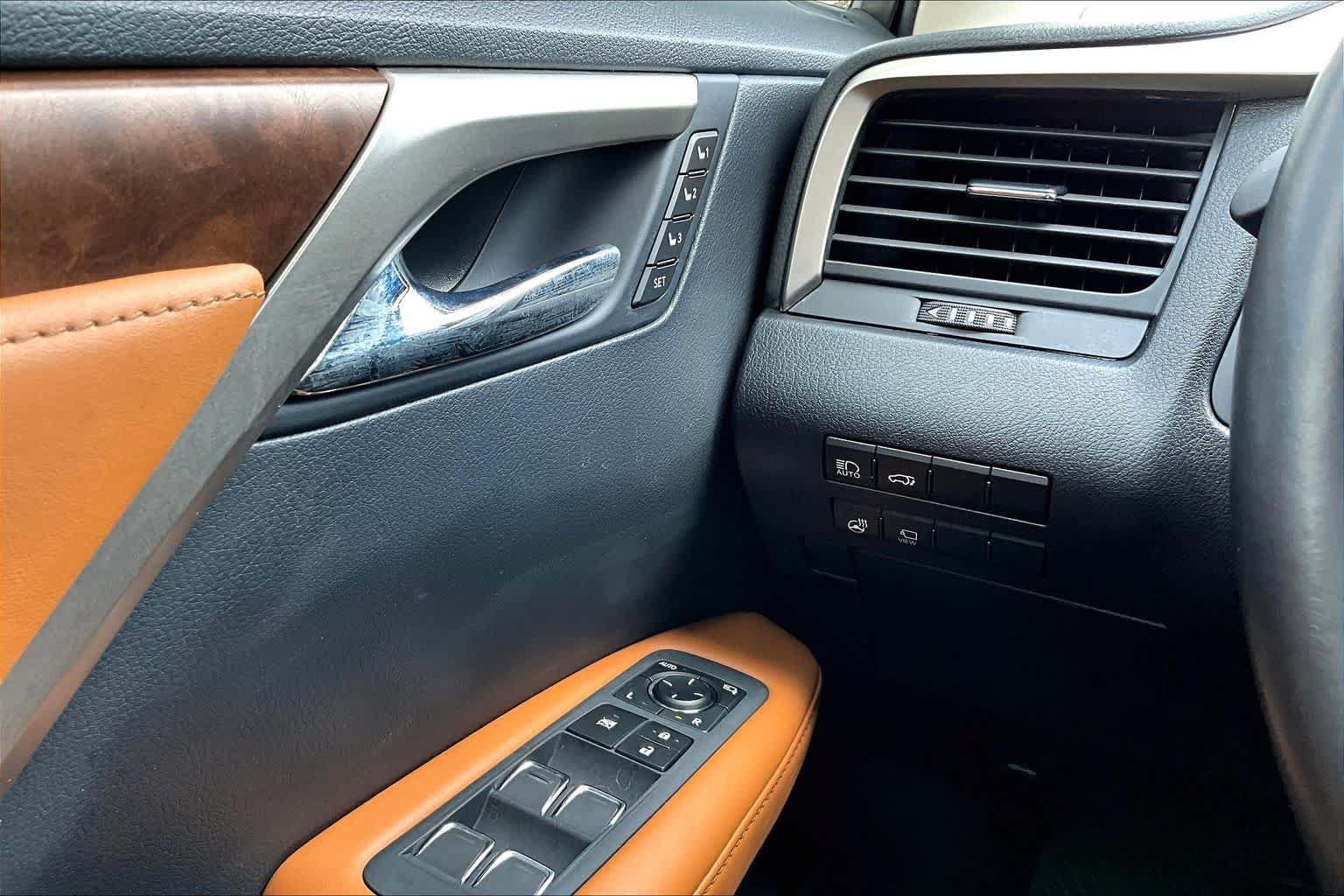 Certified 2022 Lexus RX 350L FWD w/ Premium Package image 36