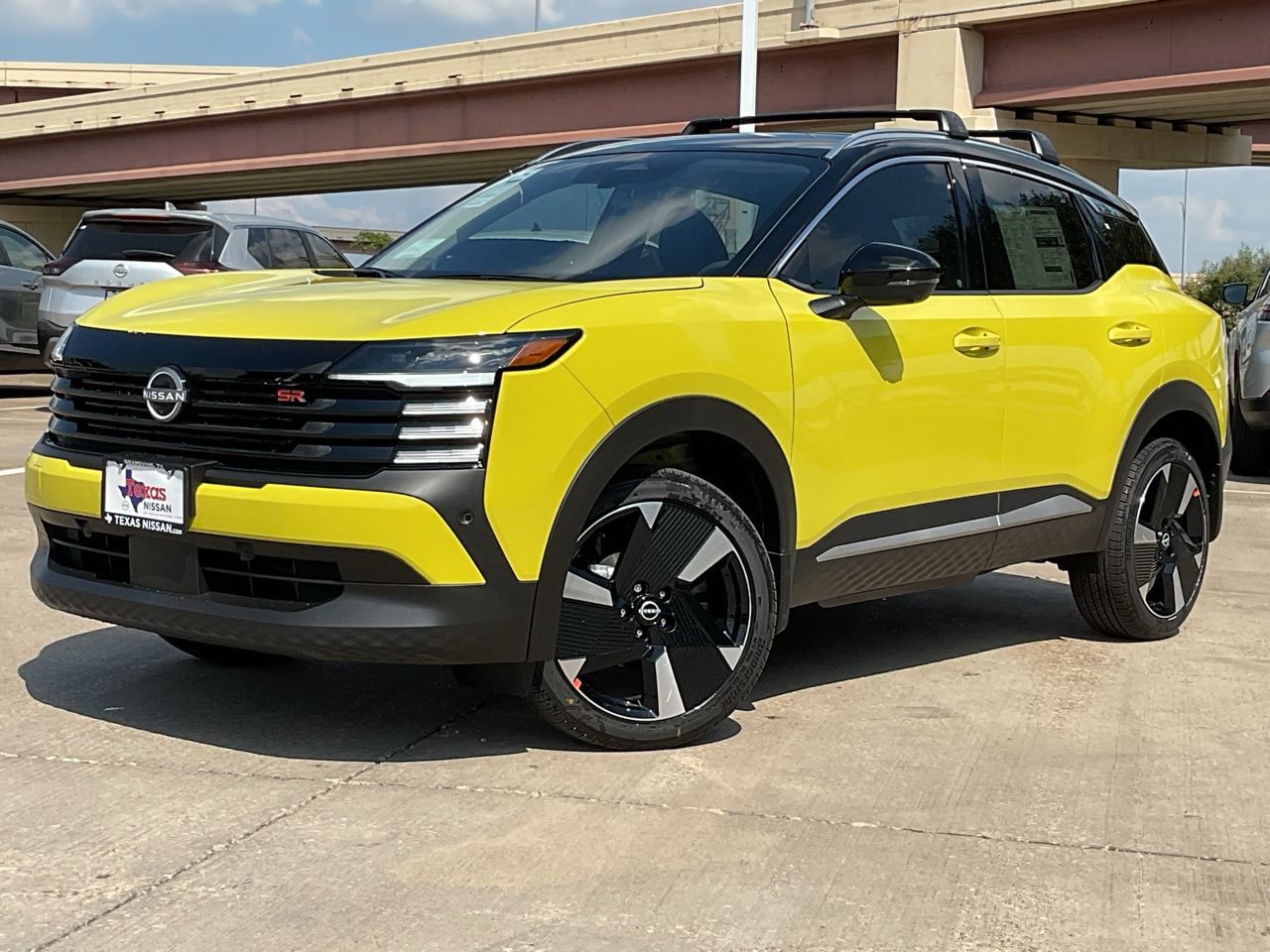 New 2026 Nissan Kicks SR FWD image 2