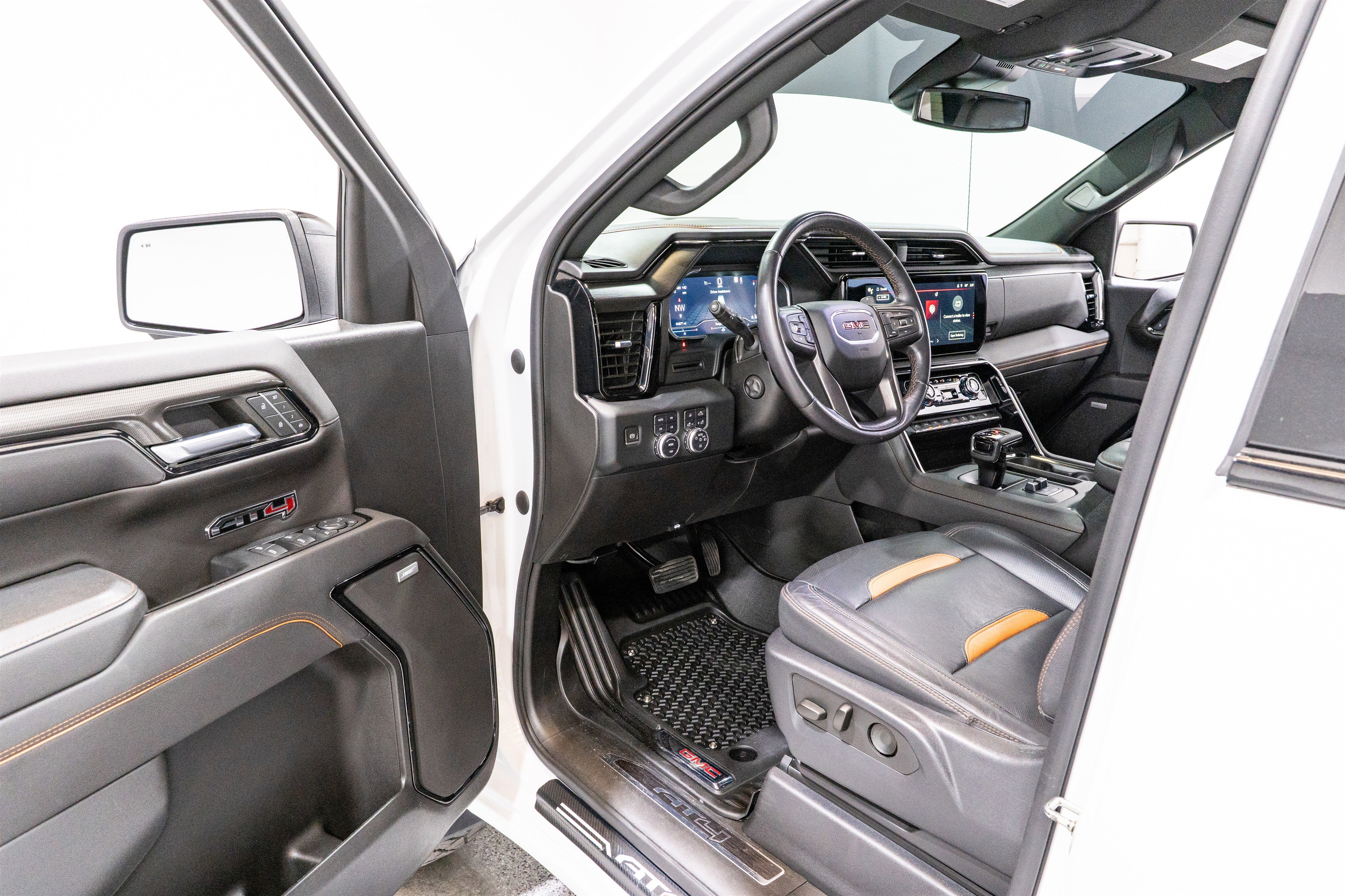Used 2023 GMC Sierra 1500 AT4 AWD/4WD image 14