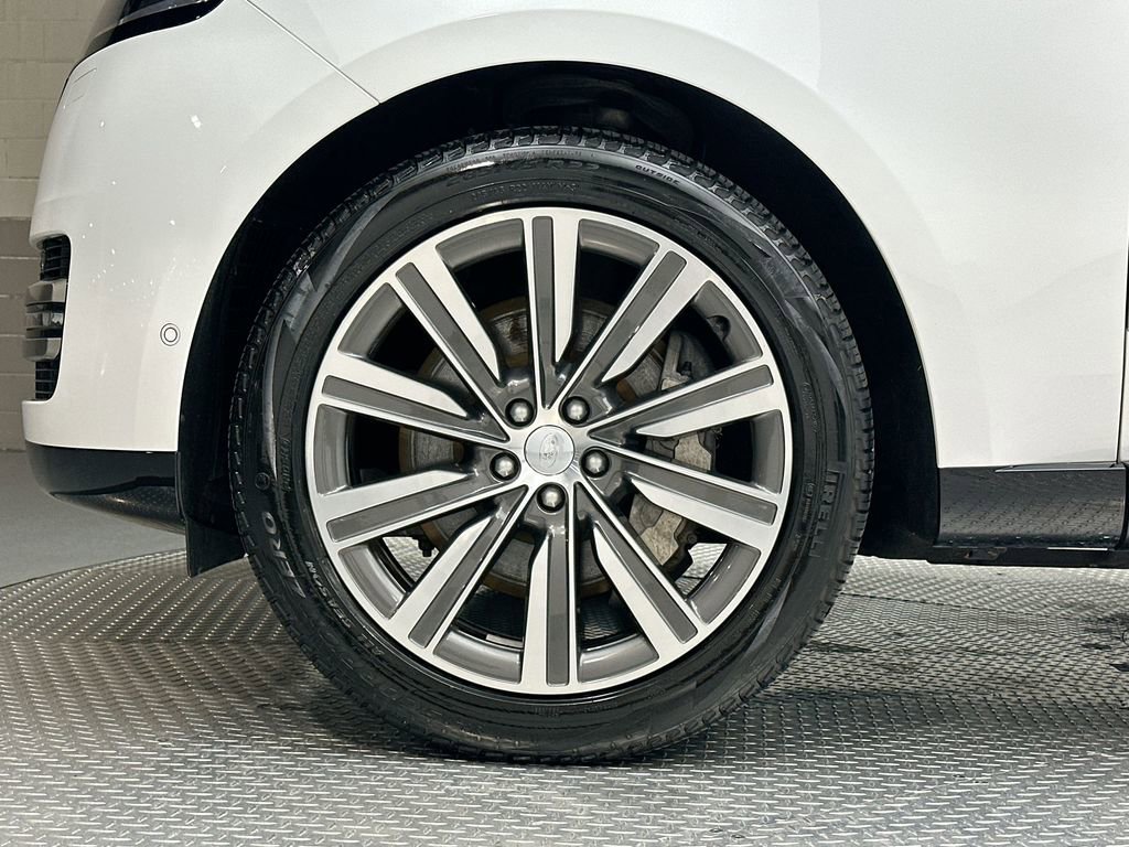 Used 2023 Land Rover Range Rover SE image 17