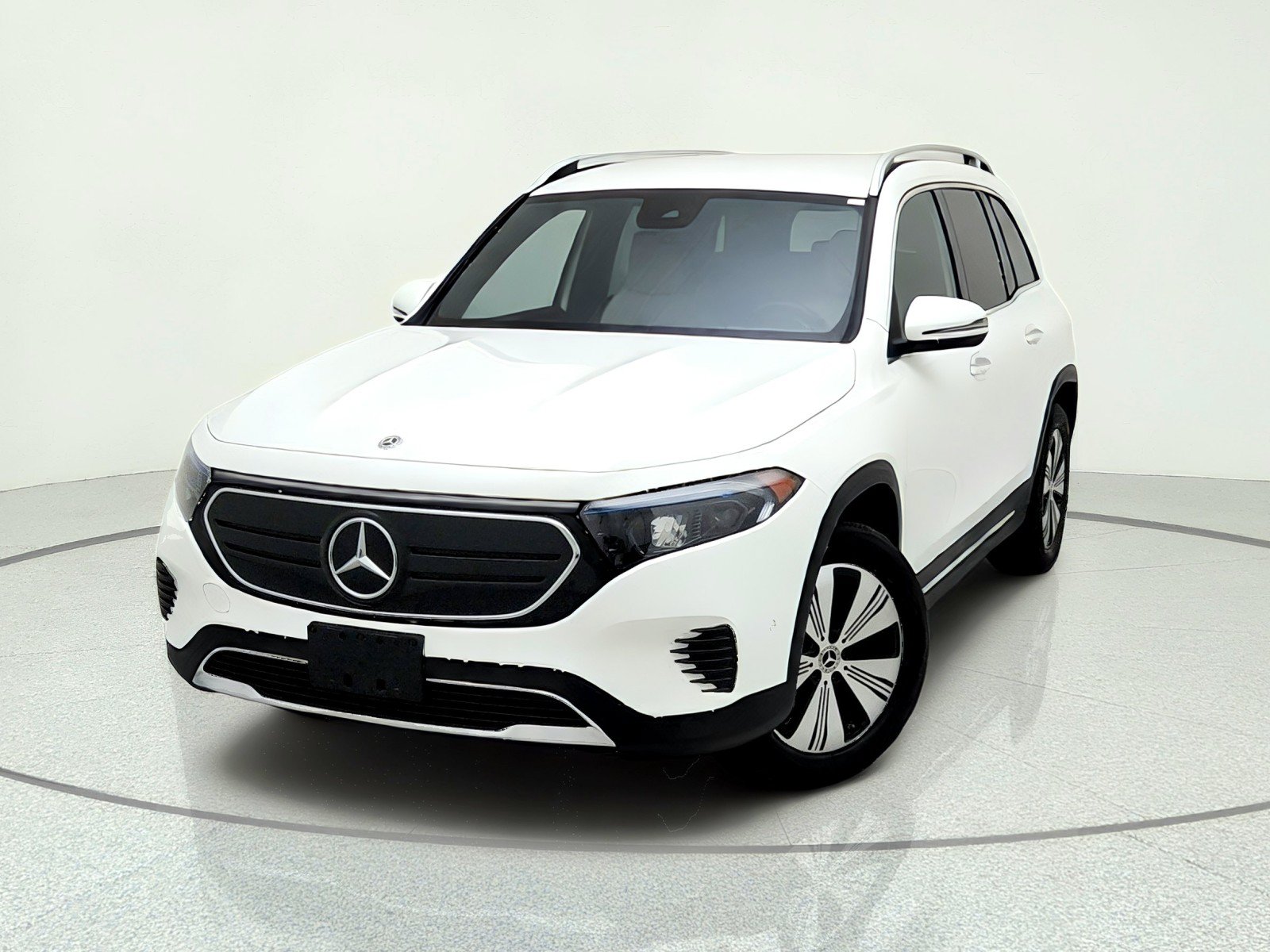 Certified 2023 Mercedes-Benz EQB 300 4MATIC image 2
