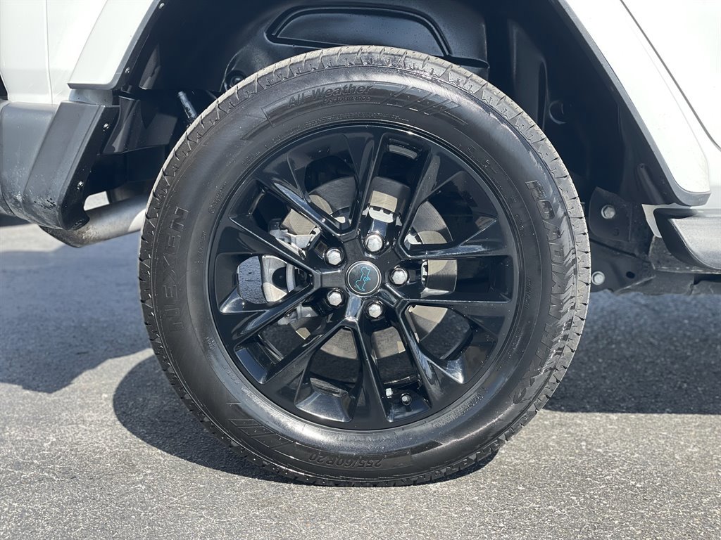 Used 2024 Jeep Wrangler Unlimited Sahara image 41