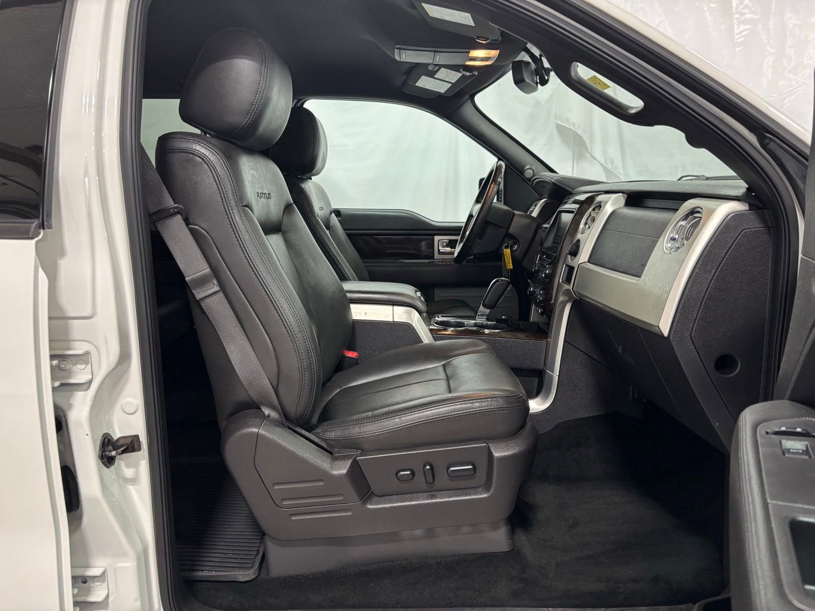 Used 2013 Ford F150 Platinum image 15