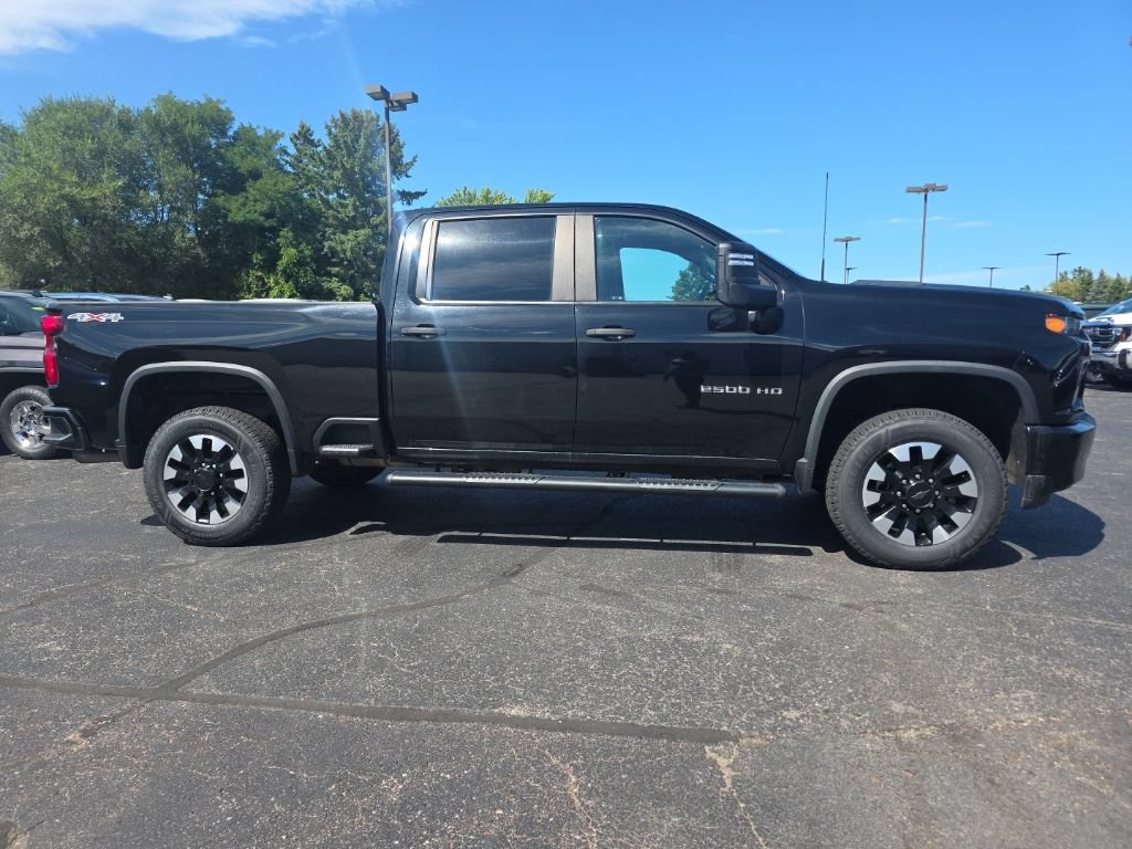 Used 2020 Chevrolet Silverado 2500 Custom w/ Custom Value Package AWD/4WD image 4