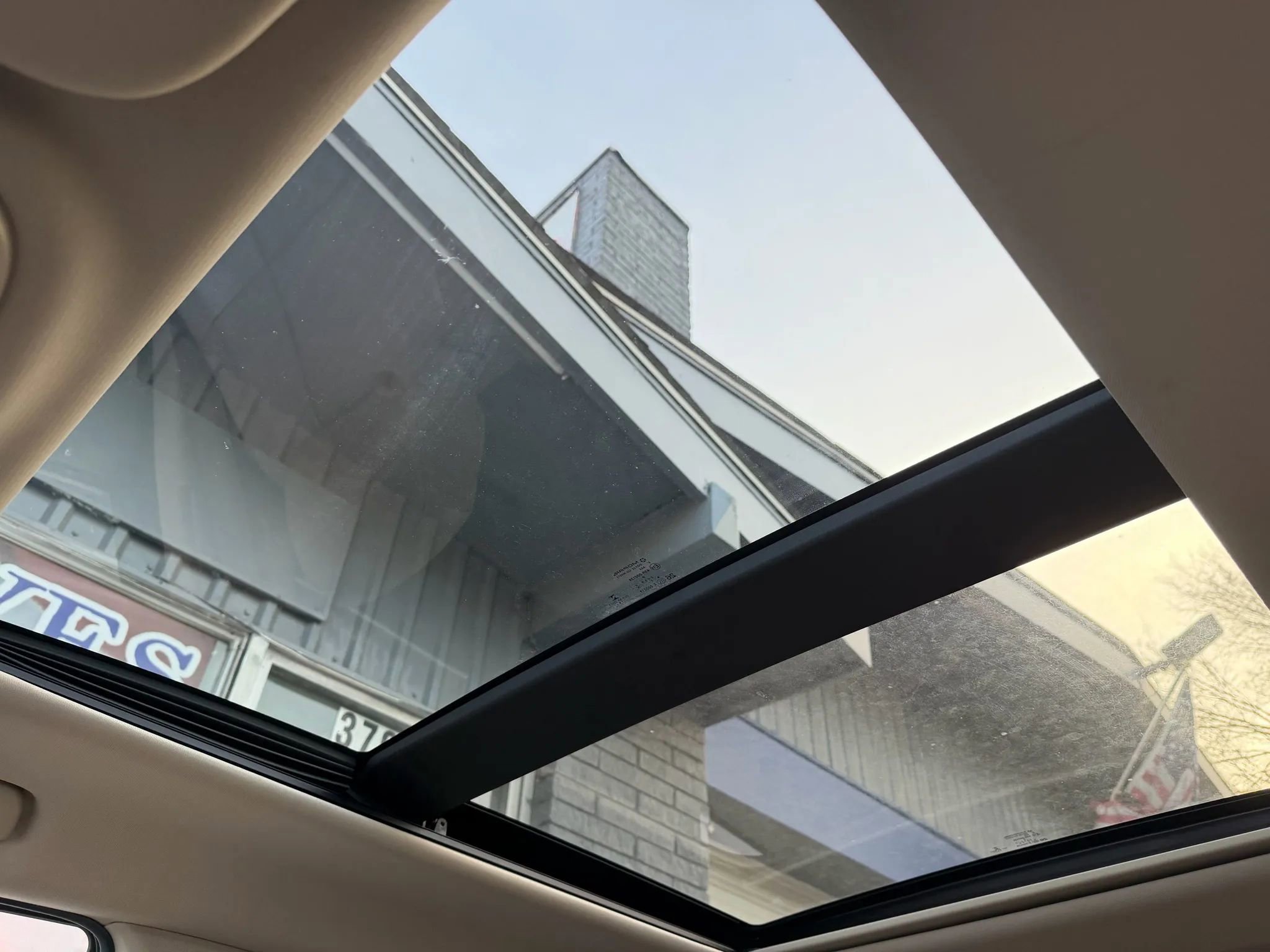 Used 2015 Jeep Grand Cherokee Limited w/ Luxury Group II image 25