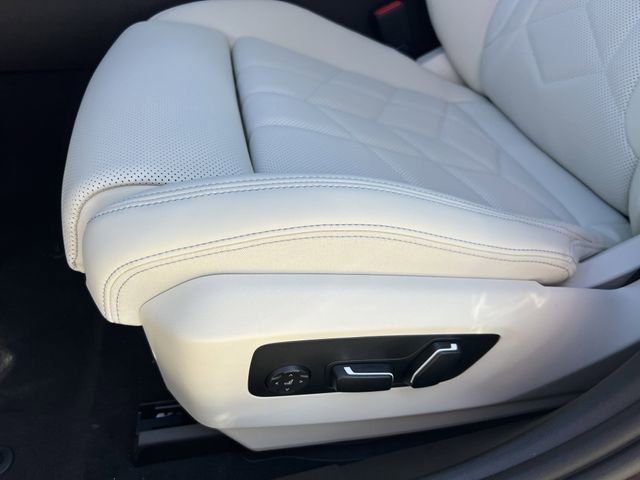 New 2026 BMW 530i w/ Premium Package image 19