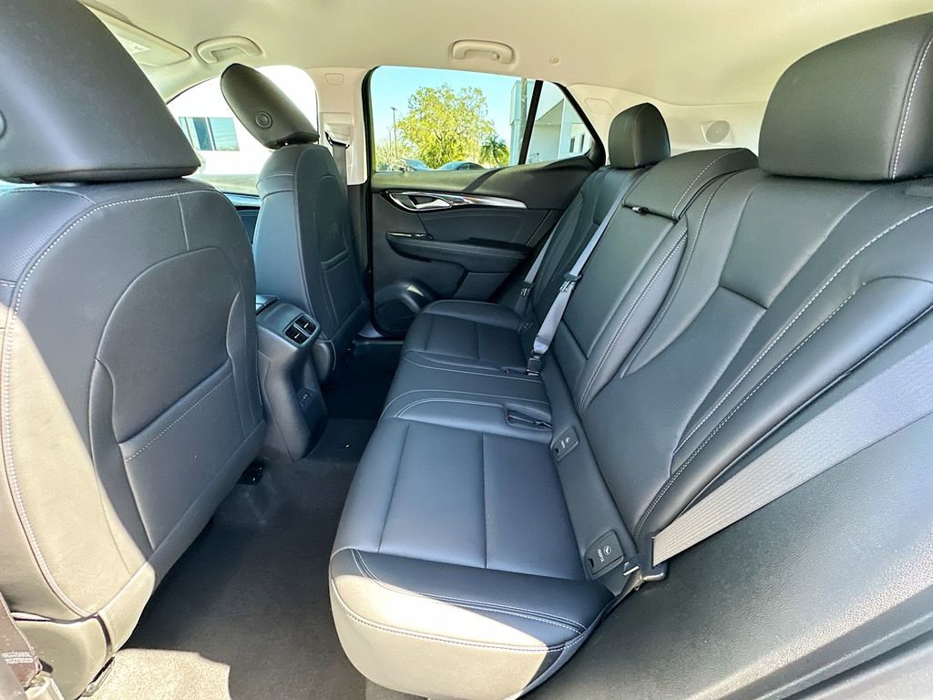 Used 2025 Buick Envision Preferred image 23