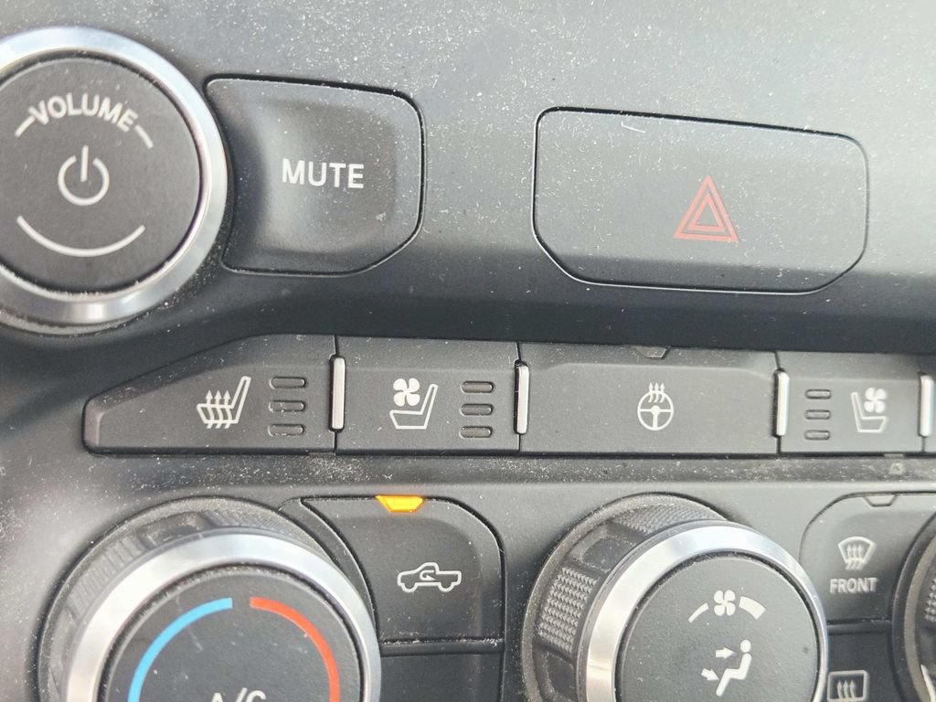 Used 2019 RAM 1500 Laramie w/ Bed Utility Group AWD/4WD image 16