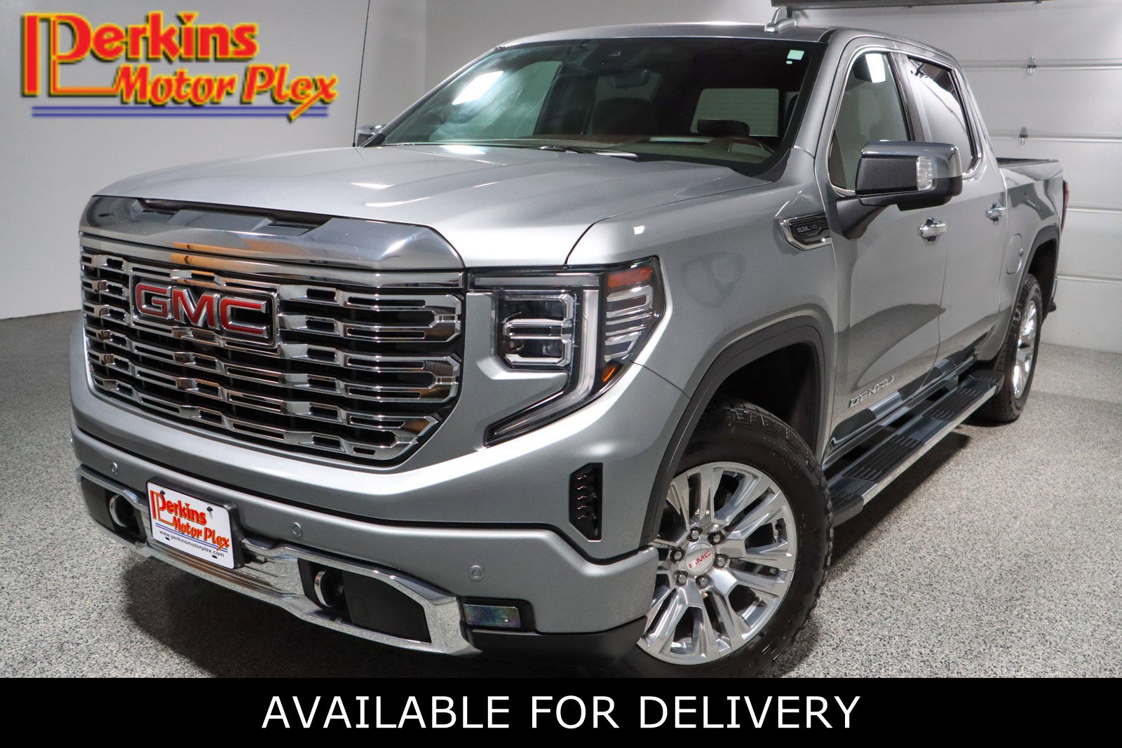 Used 2025 GMC Sierra 1500 Denali w/ Technology Package AWD/4WD image 1
