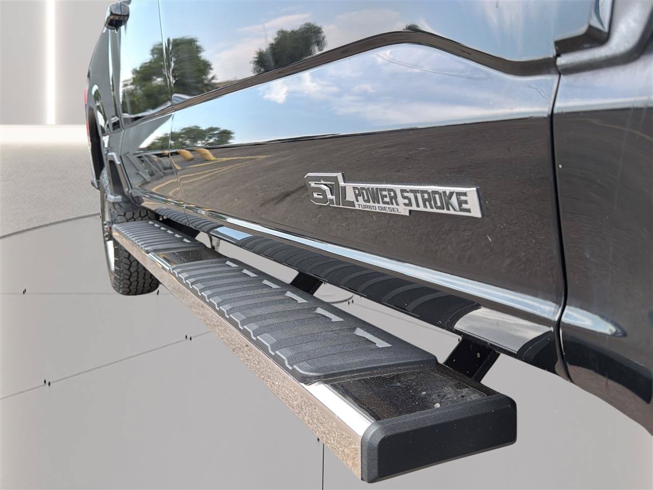 Used 2024 Ford F250 4x4 Crew Cab Super Duty image 11