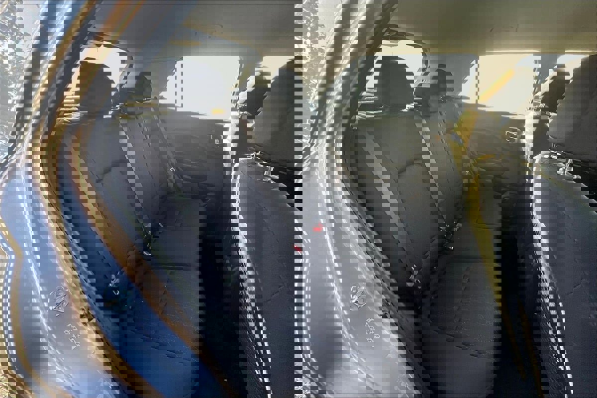 Used 2024 Hyundai Venue SE image 27