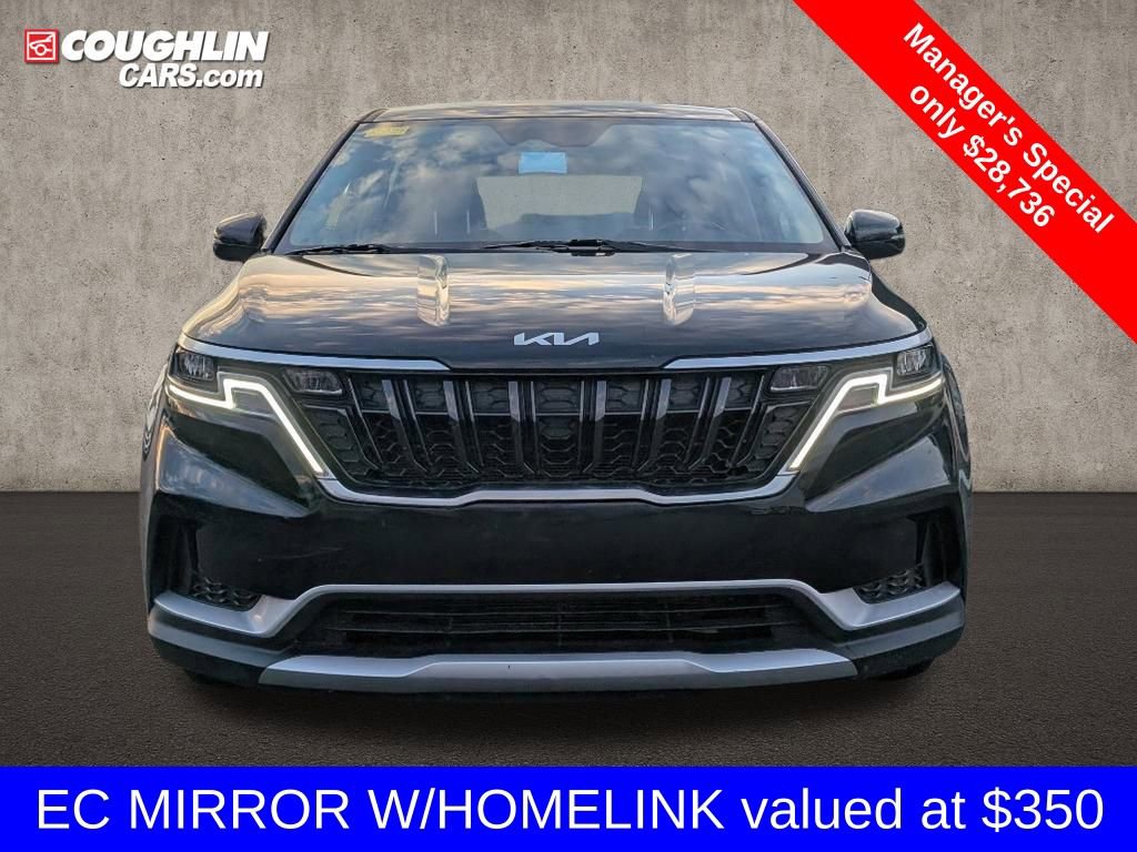 Used 2024 Kia Carnival LX video 2