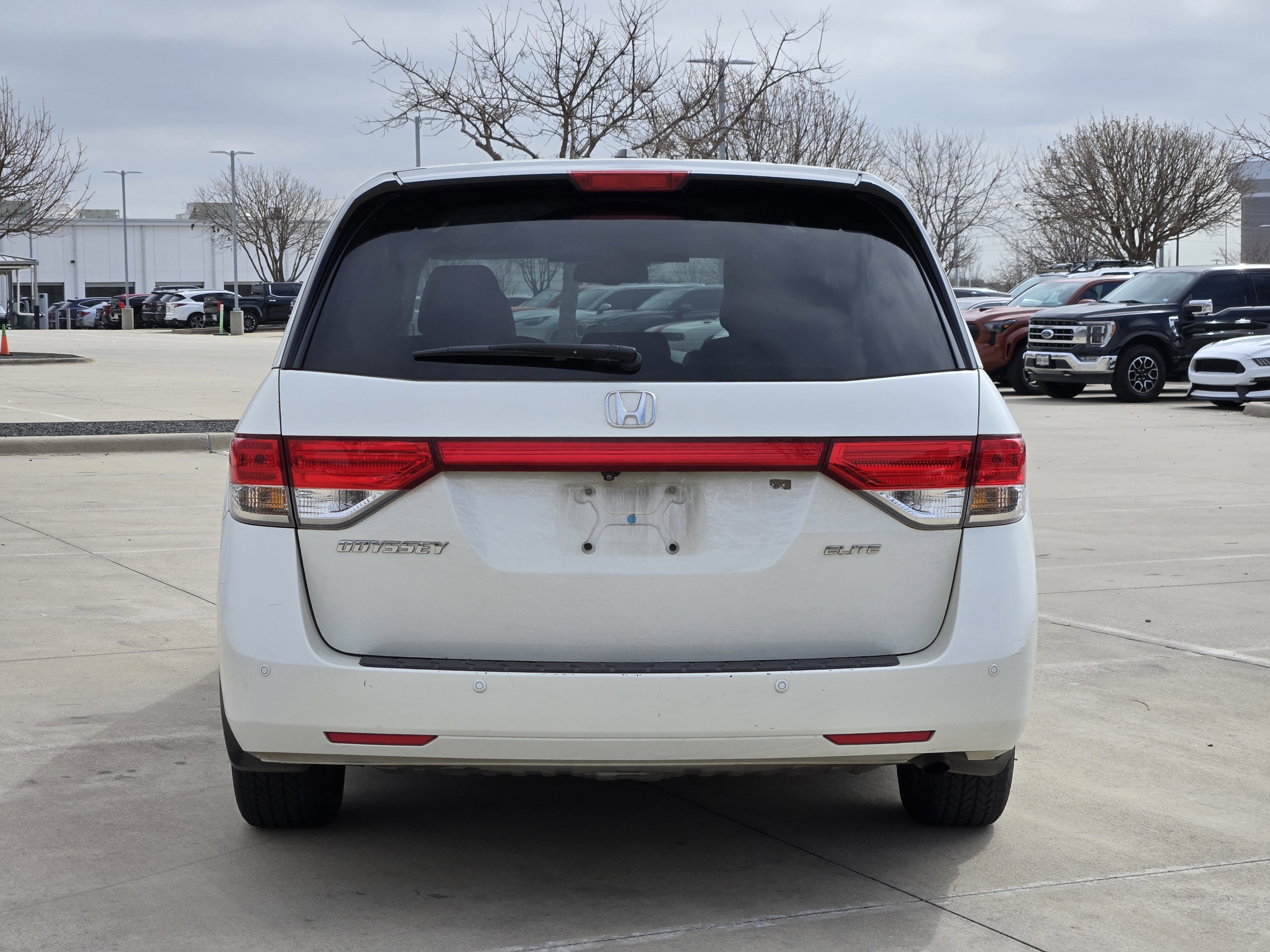 Used 2016 Honda Odyssey Touring Elite image 5