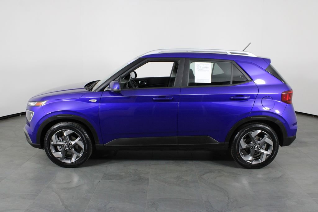 Certified 2024 Hyundai Venue SEL image 12