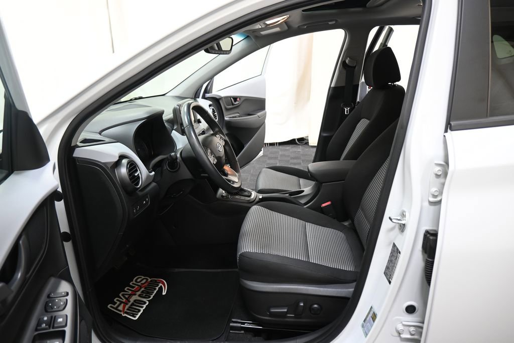 Used 2020 Hyundai Kona SEL Plus AWD/4WD image 8