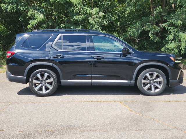 Used 2024 Honda Pilot Elite image 6