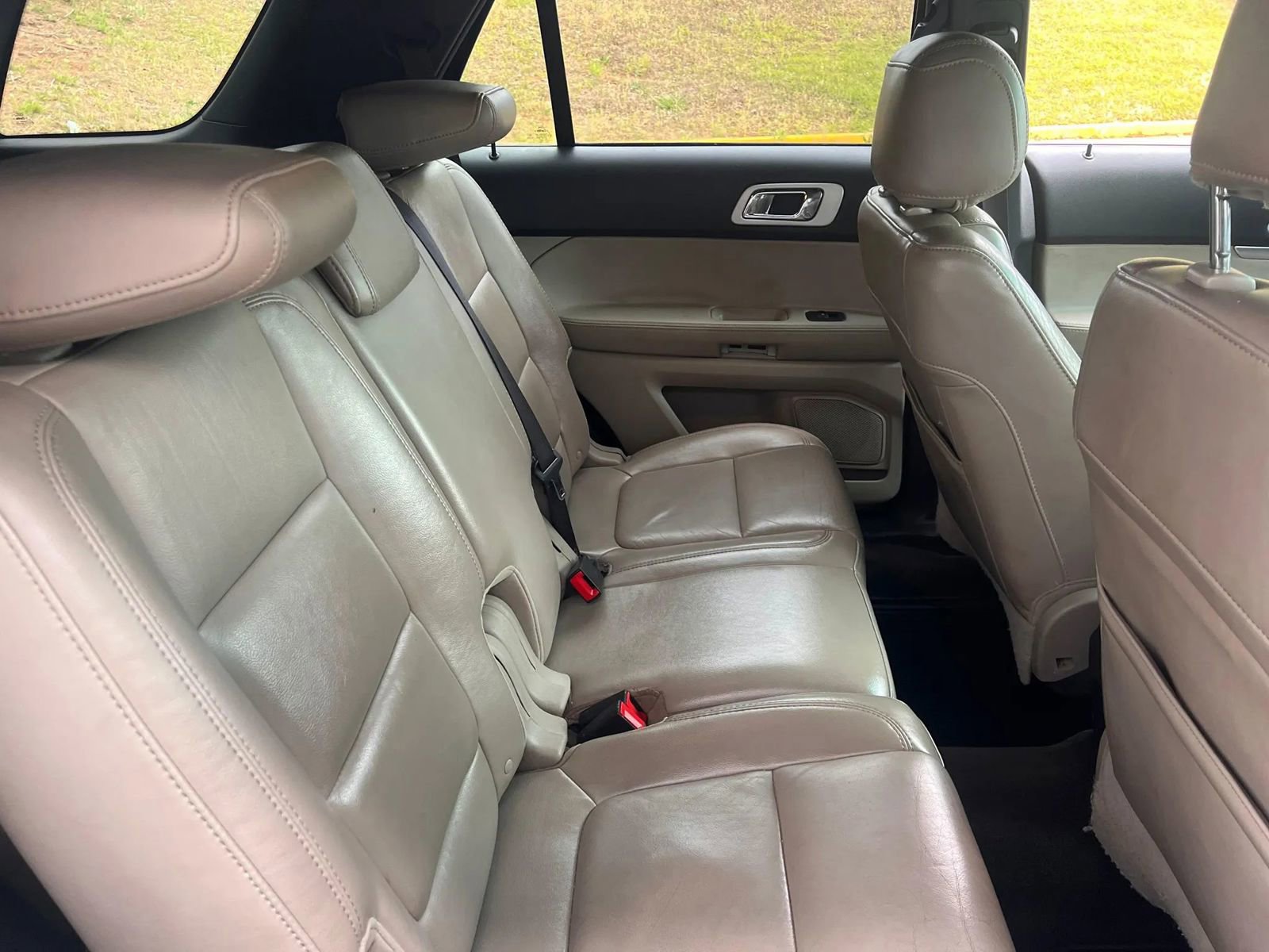 Used 2013 Ford Explorer XLT FWD image 18