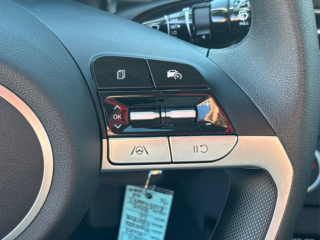 Certified 2024 Hyundai Elantra SE image 28