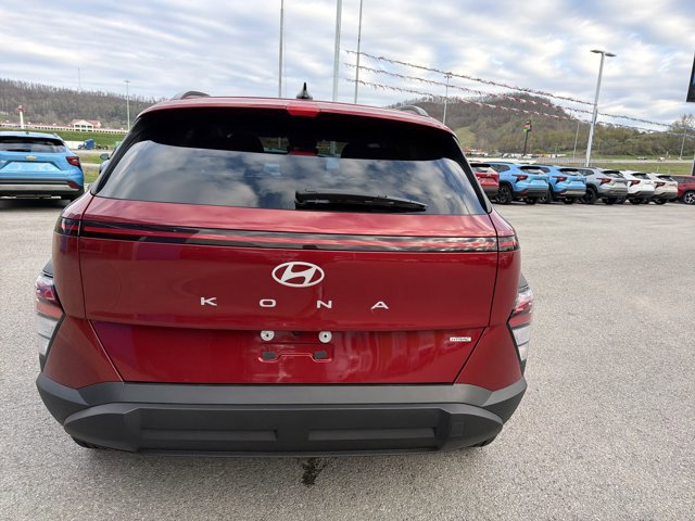 Used 2025 Hyundai Kona SEL AWD/4WD image 5