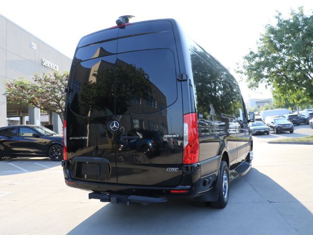 Used 2022 Mercedes-Benz Sprinter 3500 image 9