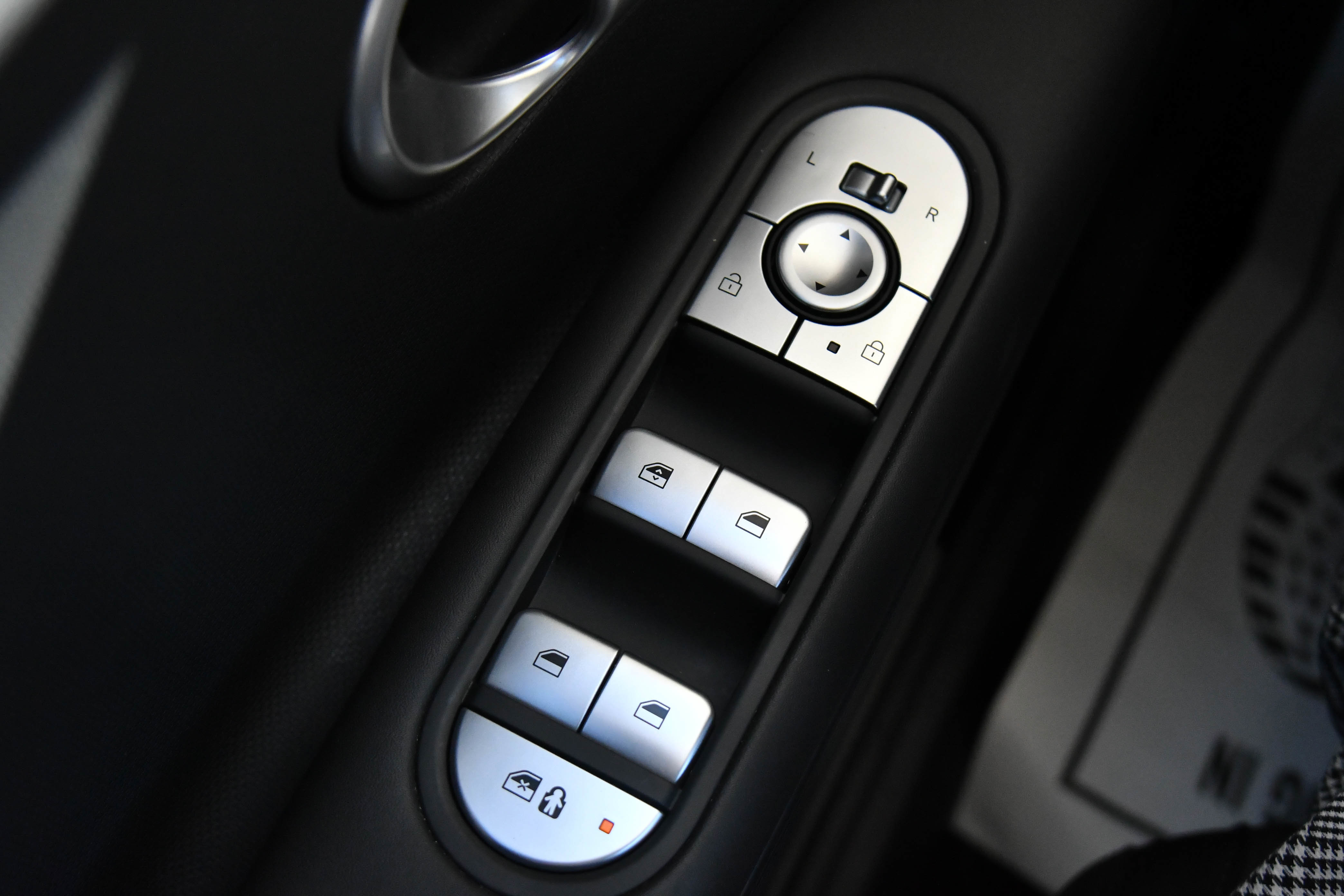 Used 2024 Hyundai Ioniq 5 SE image 36