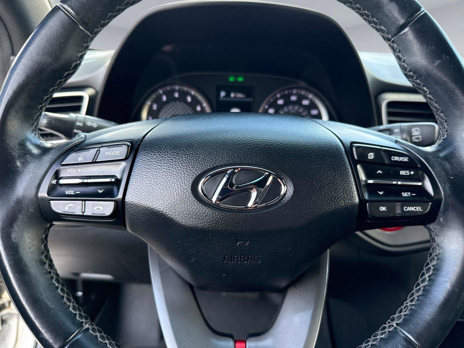 Used 2020 Hyundai Veloster 2.0 Premium image 21