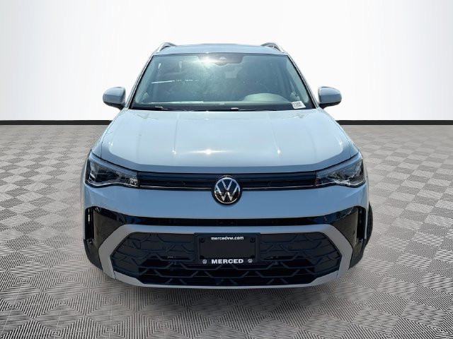 New 2026 Volkswagen Taos SE AWD/4WD image 2