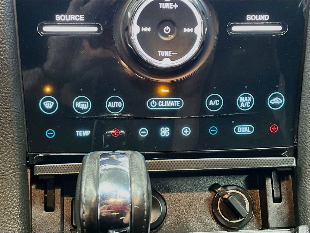 Used 2018 Ford Taurus SHO w/ Sho Performance Package image 16