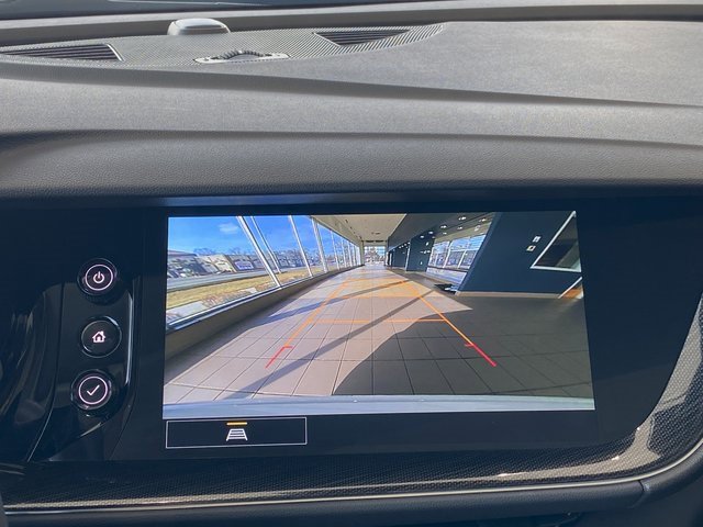 Used 2023 Buick Envision Essence w/ Sport Touring Package image 18