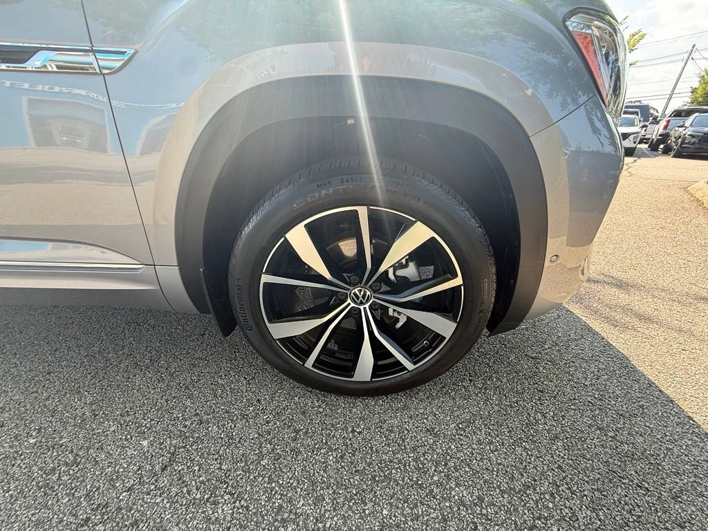 Used 2024 Volkswagen Atlas SEL Premium R-Line AWD/4WD image 40