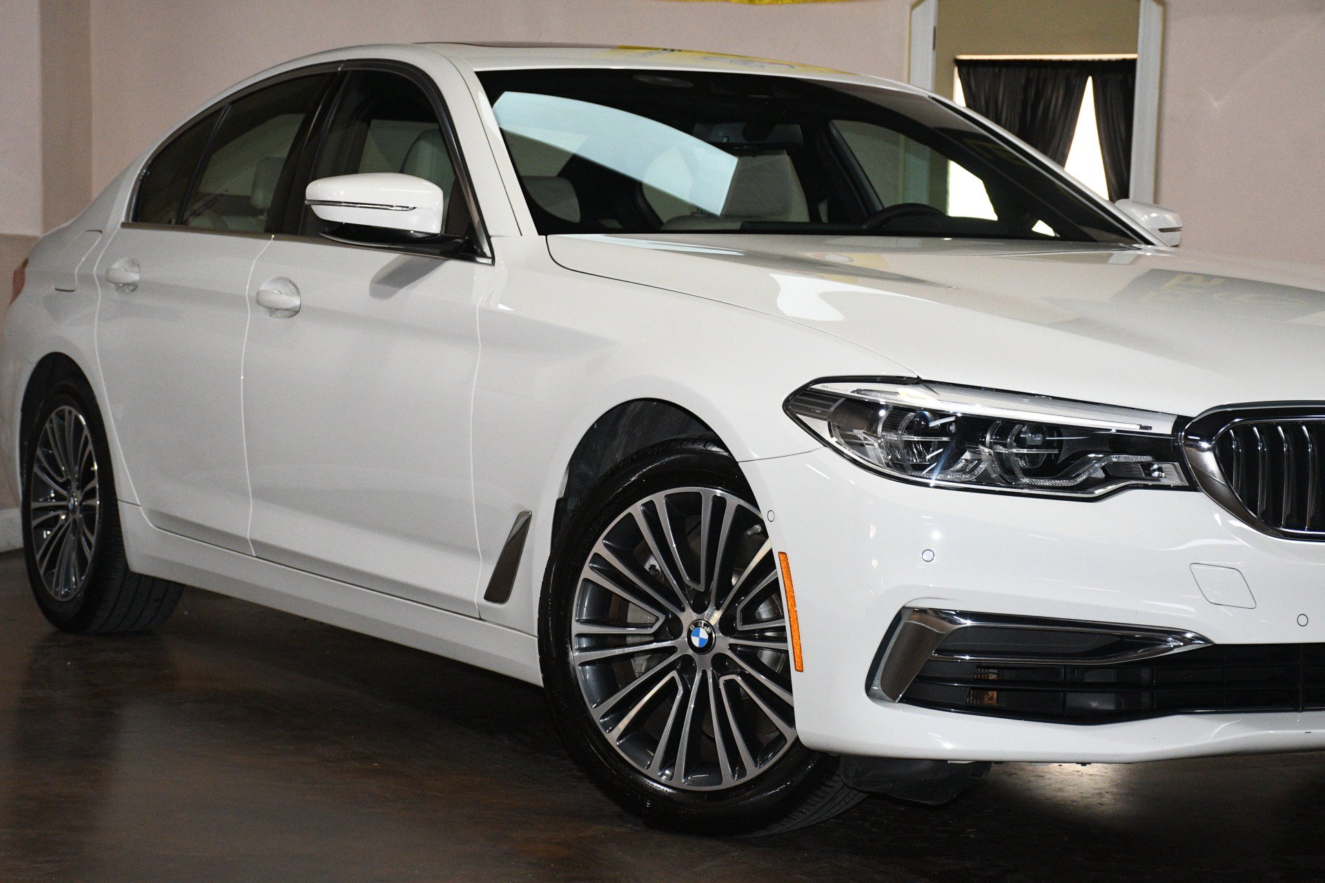 Used 2020 BMW 530i w/ Premium Package RWD image 53