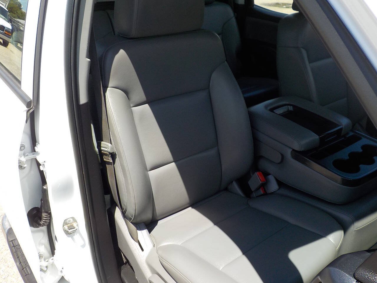 Used 2015 Chevrolet Silverado 2500 W/T AWD/4WD image 27