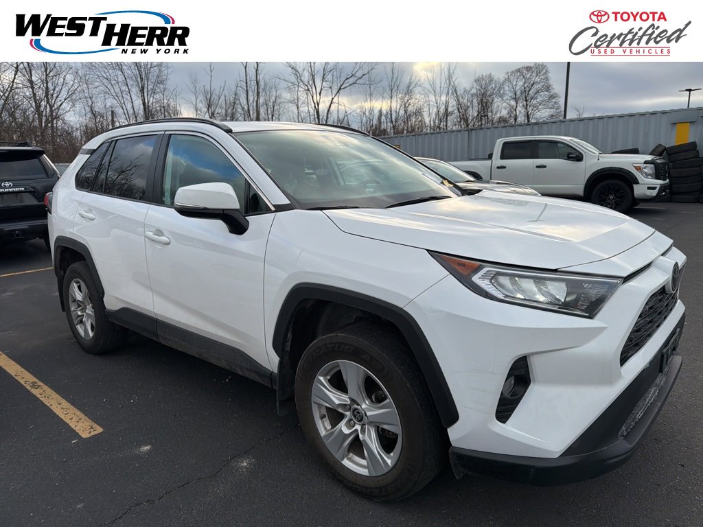 Used 2021 Toyota RAV4 XLE w/ Convenience Package image 1