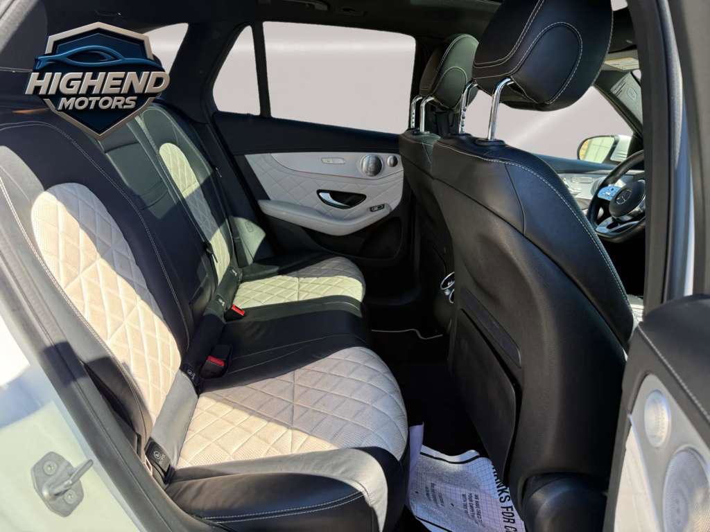 Used 2021 Mercedes-Benz GLC 300 4MATIC image 17