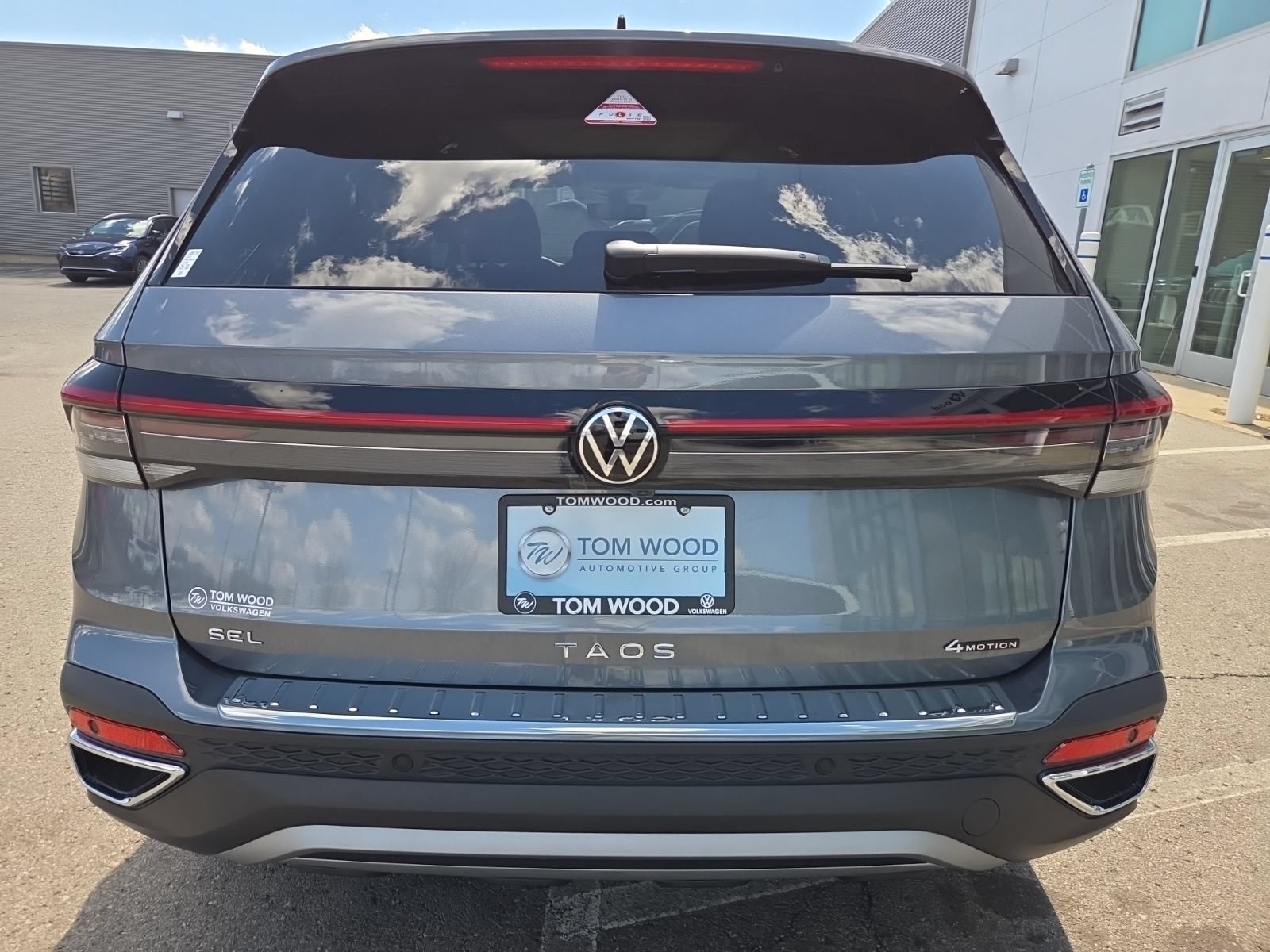 New 2026 Volkswagen Taos SEL AWD/4WD image 11