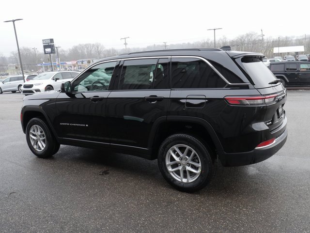 New 2025 Jeep Grand Cherokee Laredo X w/ Luxury Tech Group I image 11