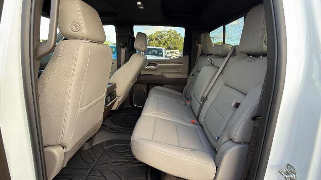 Used 2025 Chevrolet Silverado 1500 LTZ w/ LTZ Premium Package RWD image 26