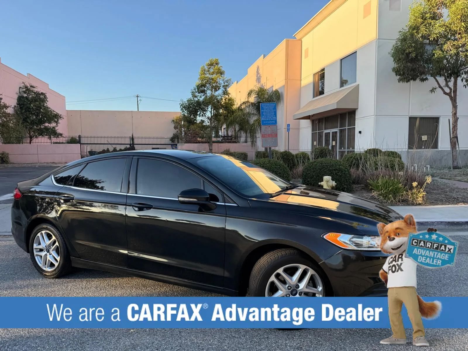 Used 2015 Ford Fusion SE FWD image 4